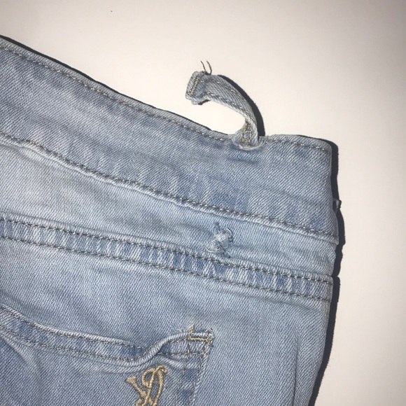 Ripped jeans - Picture 2 of 3